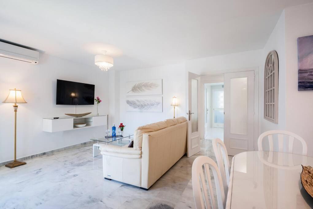 Apartamento Con Piscina Cerca Del Golf En Atalaya - Atalaya Del Golf 31 Estepona Eksteriør billede