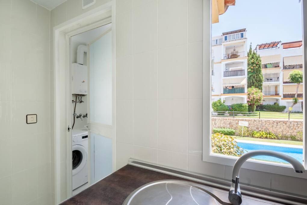 Apartamento Con Piscina Cerca Del Golf En Atalaya - Atalaya Del Golf 31 Estepona Eksteriør billede