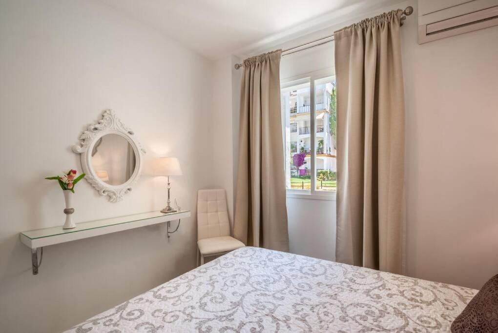 Apartamento Con Piscina Cerca Del Golf En Atalaya - Atalaya Del Golf 31 Estepona Eksteriør billede