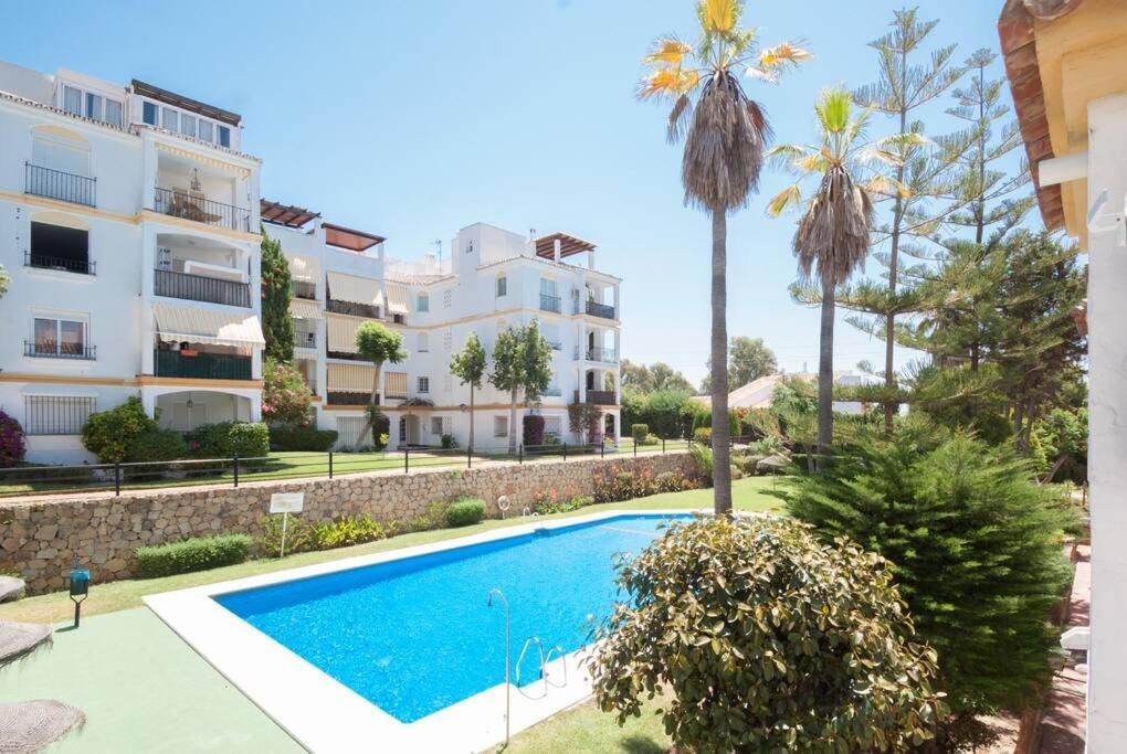 Apartamento Con Piscina Cerca Del Golf En Atalaya - Atalaya Del Golf 31 Estepona Eksteriør billede