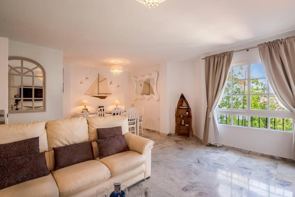 Apartamento Con Piscina Cerca Del Golf En Atalaya - Atalaya Del Golf 31 Estepona Eksteriør billede